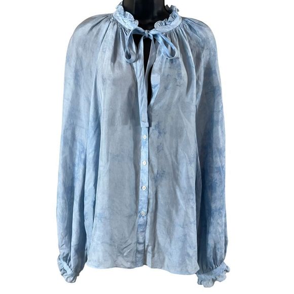 Elizabeth and James Light Blue Blouse - Picture 1 of 11